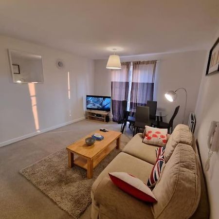 Apartament Laura'S Place Isleworth Zewnętrze zdjęcie